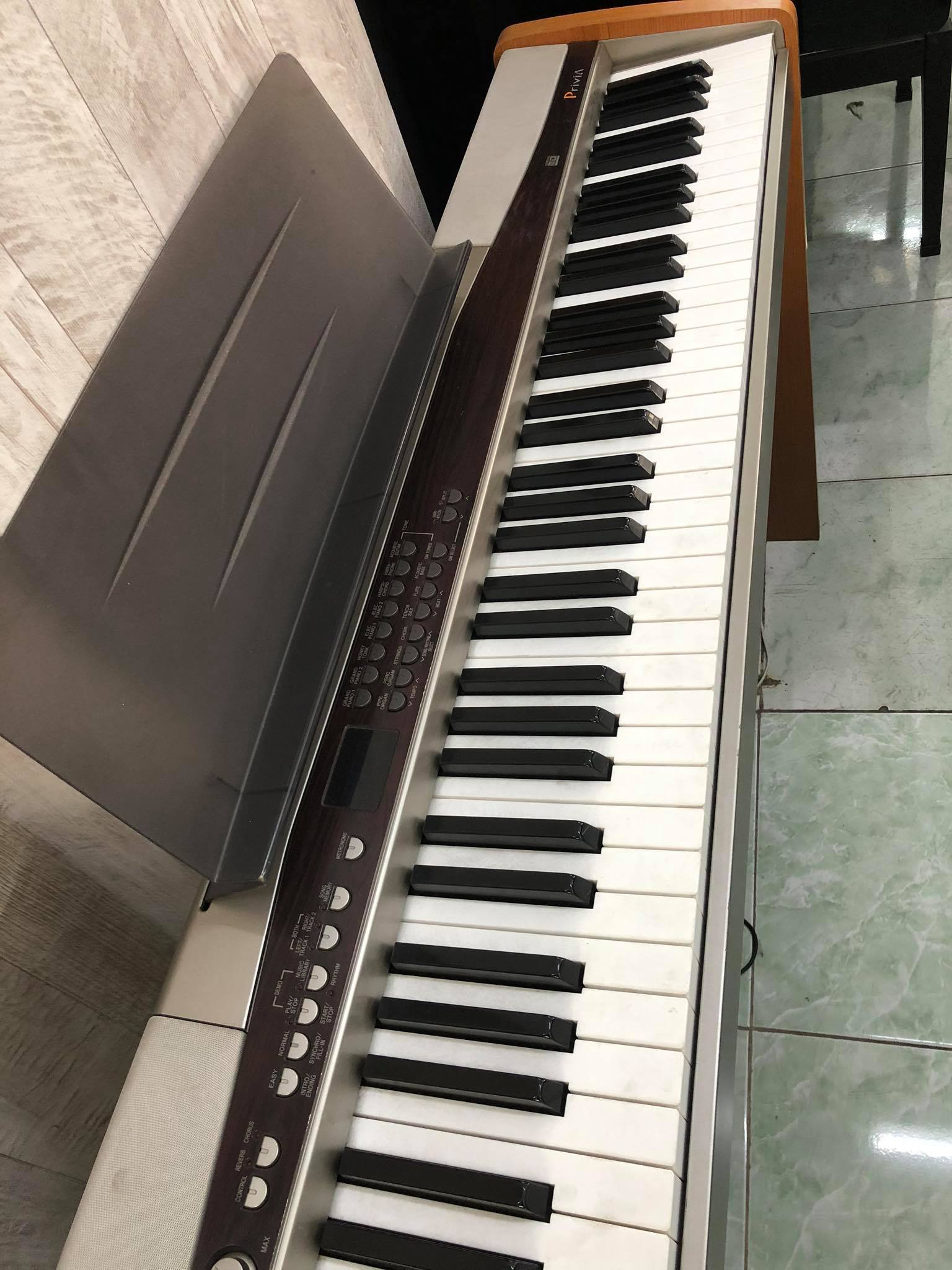 Piano dien Casio PX500L 4